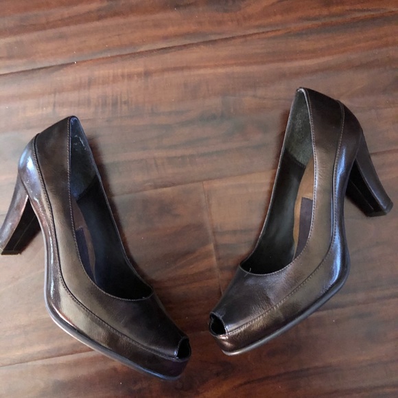 aerosoles patent leather pumps
